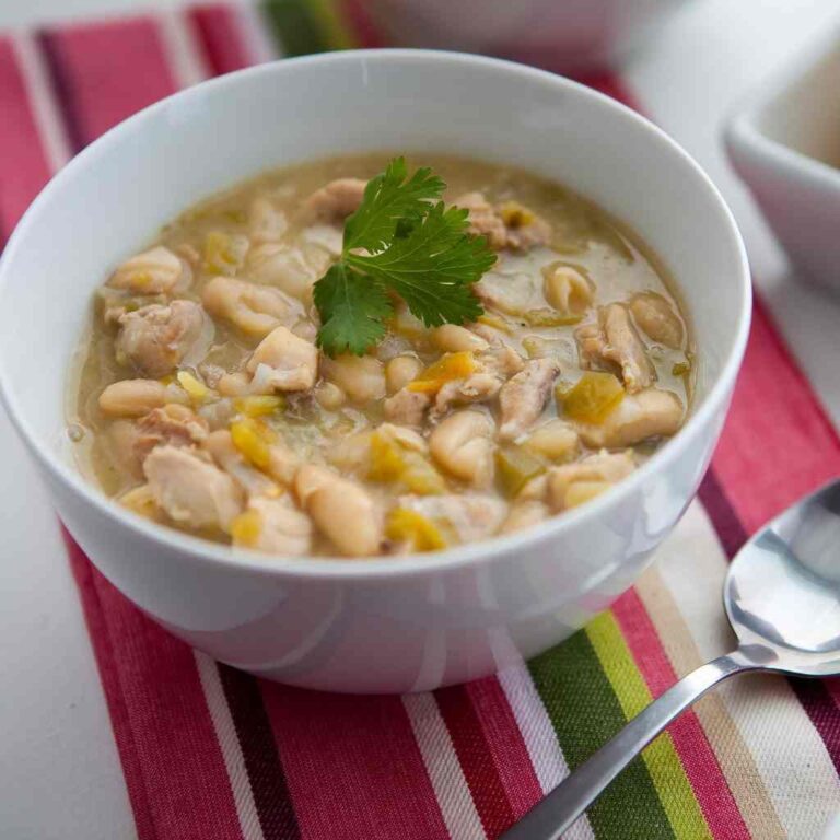 Easy and Simple White Chili Chicken Recipe